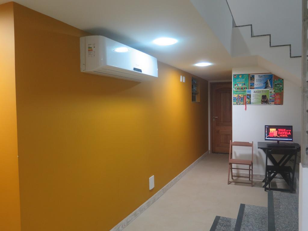 Walk On The Favela Hostel ริโอเดจาเนโร ภายนอก รูปภาพ