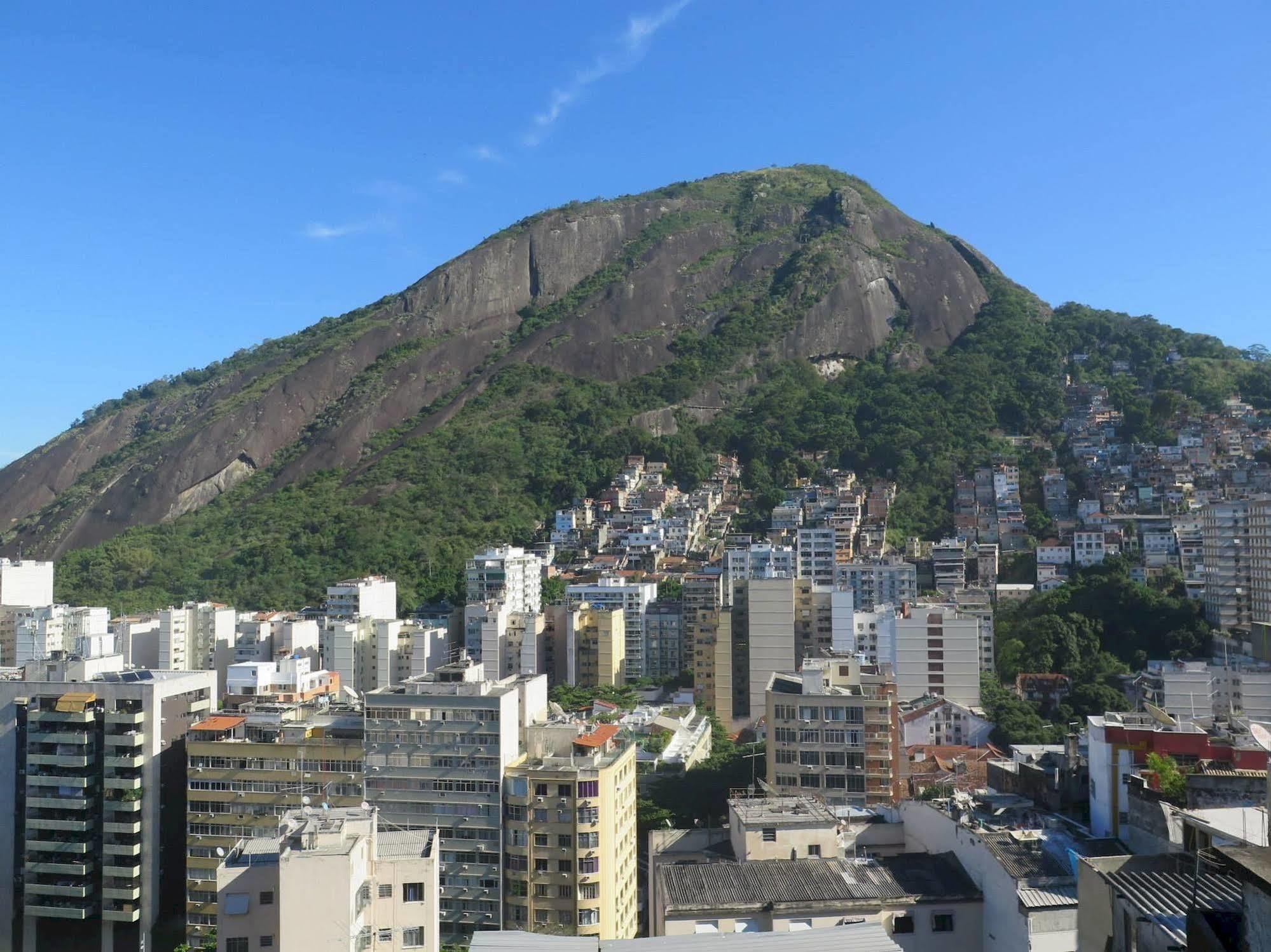 Walk On The Favela Hostel ริโอเดจาเนโร ภายนอก รูปภาพ